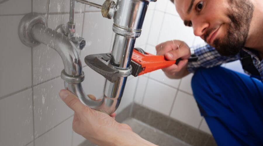 Expert burst pipe repair services in Vowinckel, PA